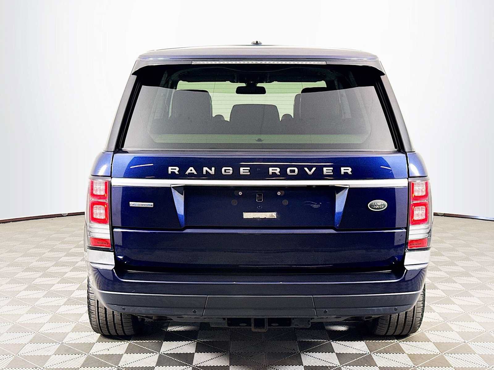 Used 2015 Land Rover Range Rover Supercharged AWD/4WD image 6
