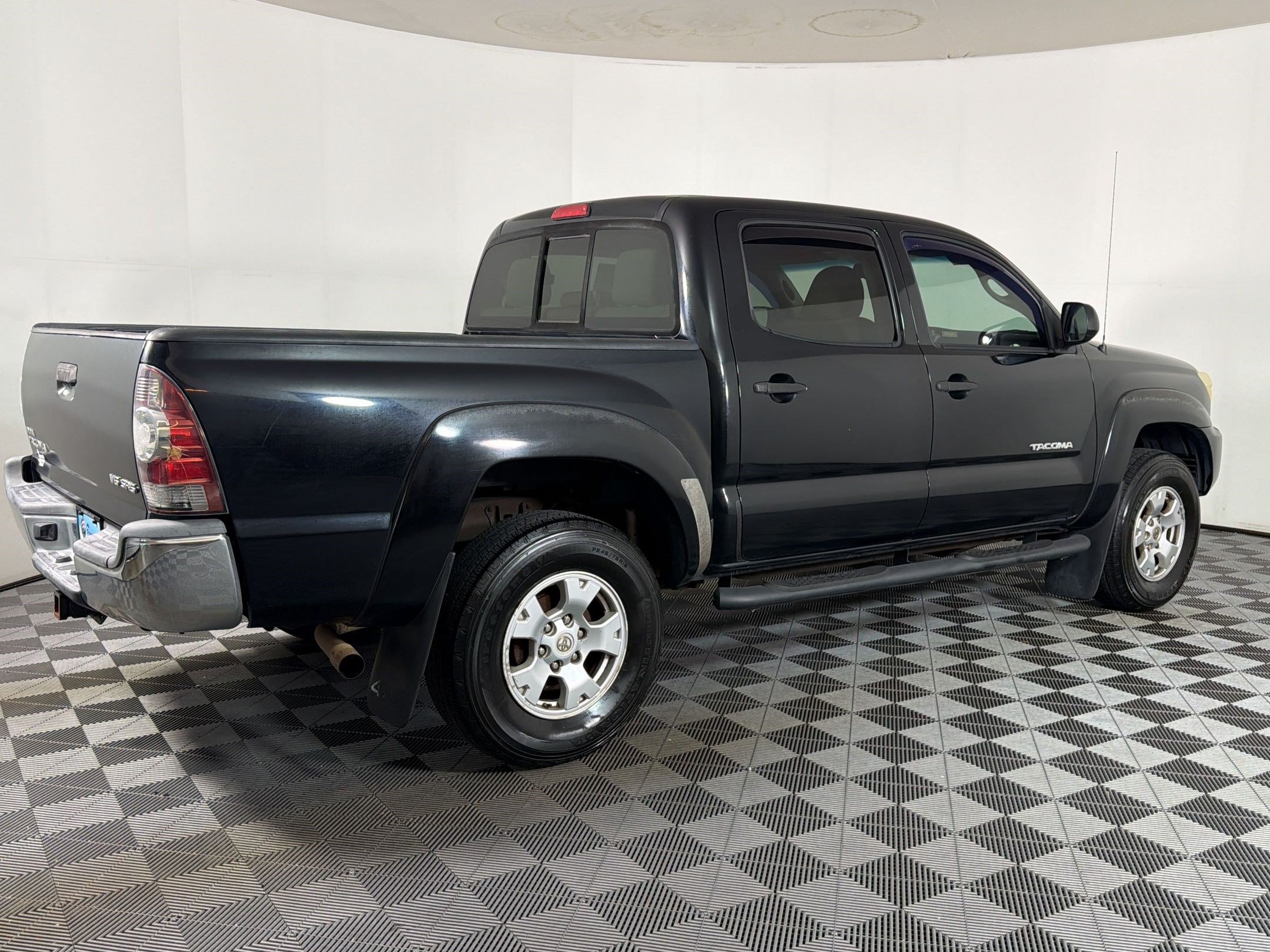 Used 2013 Toyota Tacoma 4x4 Double Cab w/ SR5 Pkg image 7