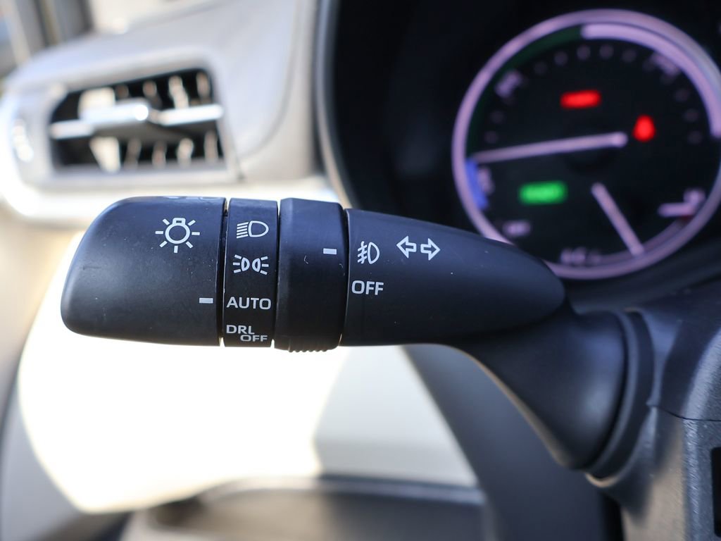 Used 2023 Toyota Sienna Limited FWD image 46