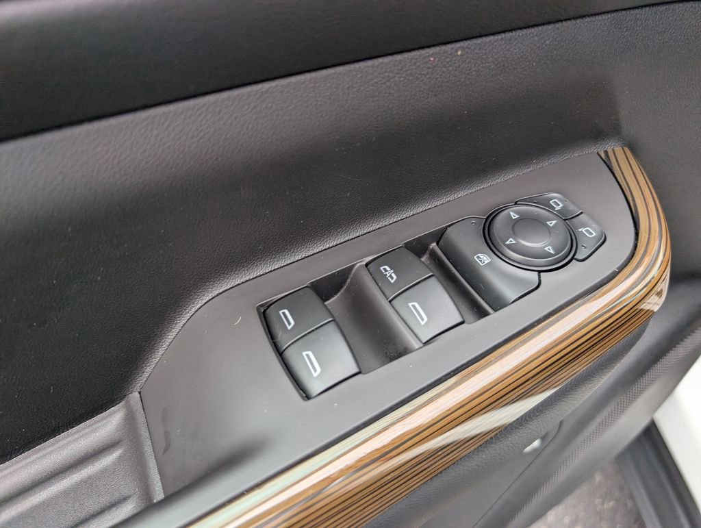 Used 2020 GMC Acadia SLE w/ Driver Convenience Package FWD image 15