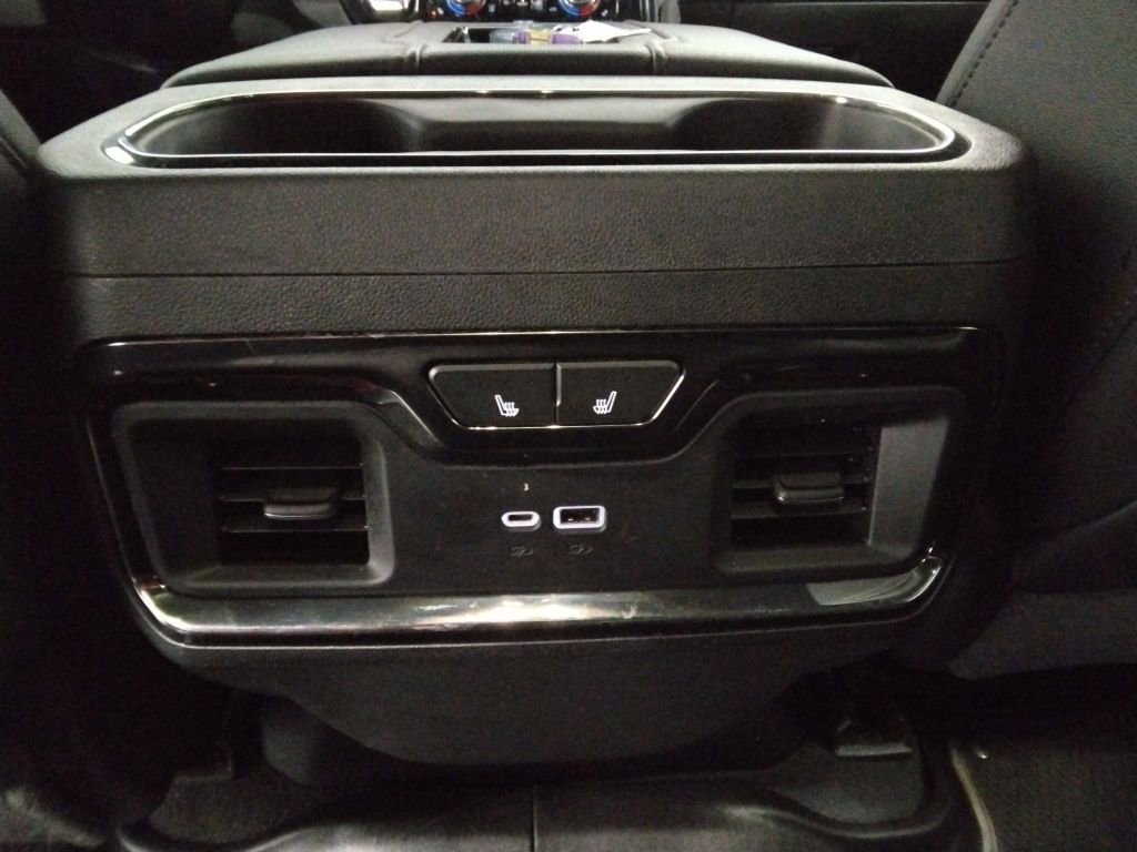 Used 2022 GMC Sierra 1500 AT4 image 32