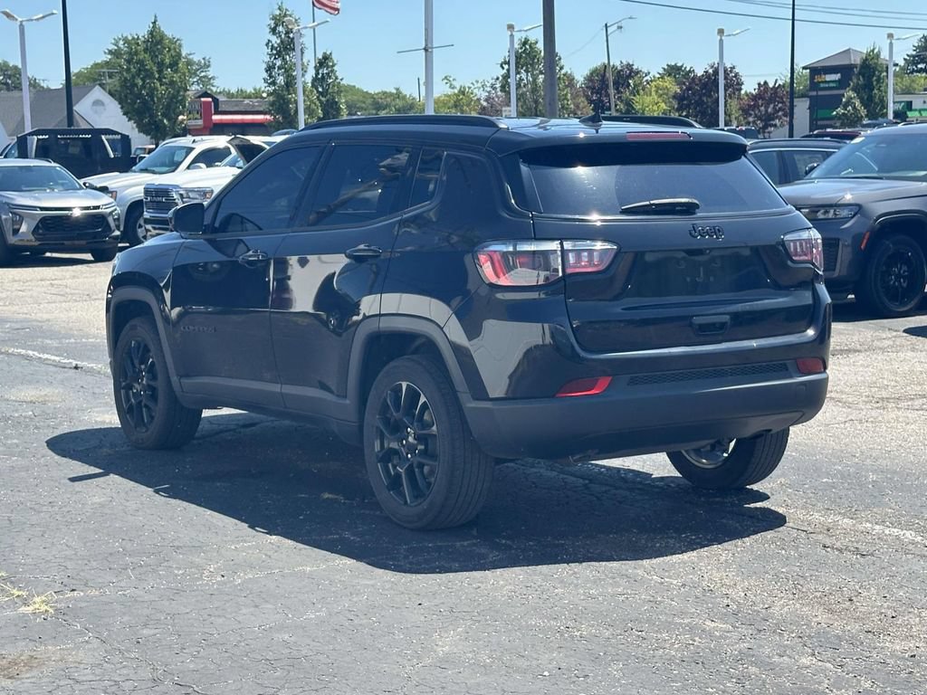 Used 2023 Jeep Compass Latitude AWD/4WD image 6