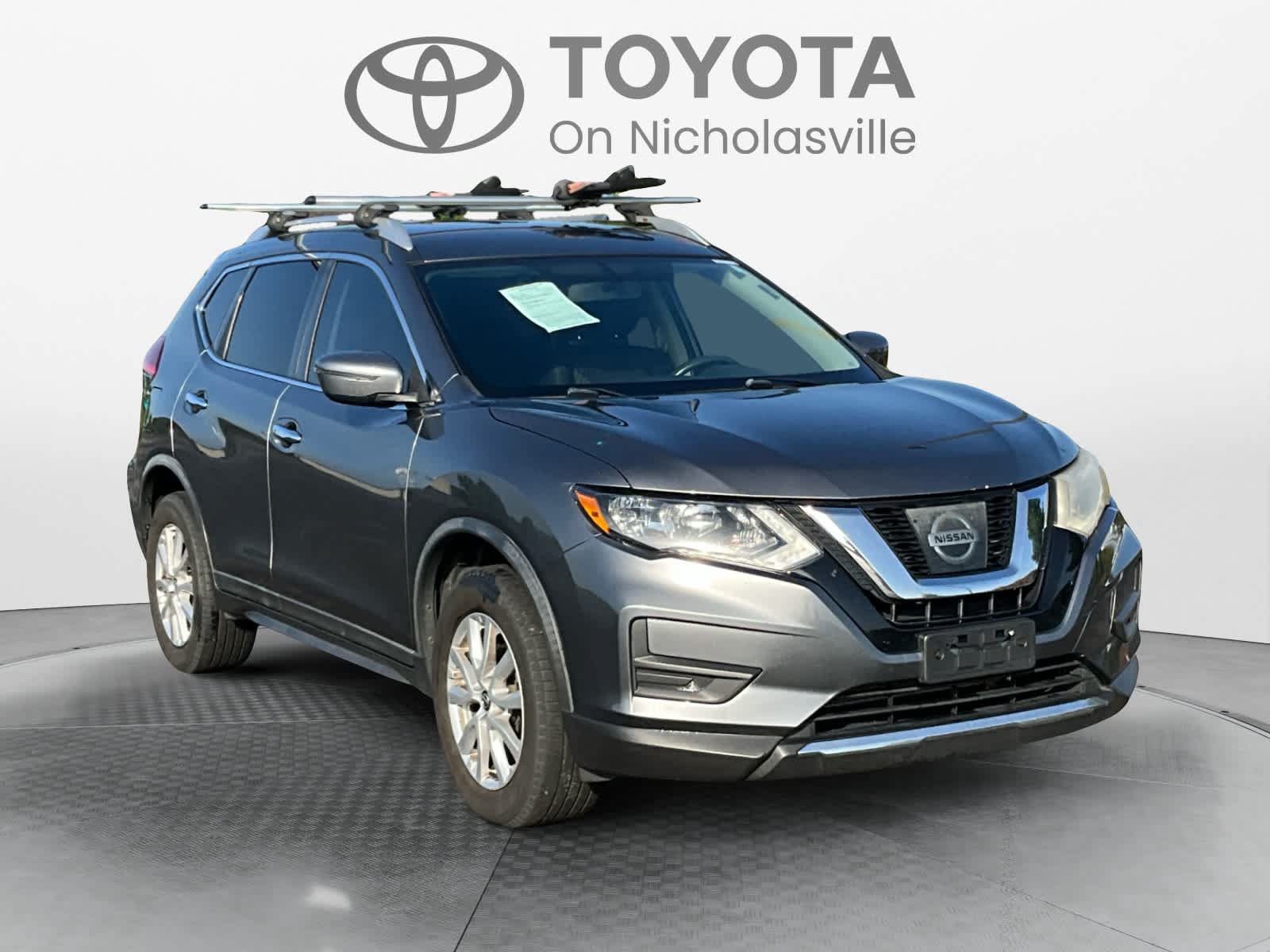 Used 2017 Nissan Rogue SV AWD/4WD image 7