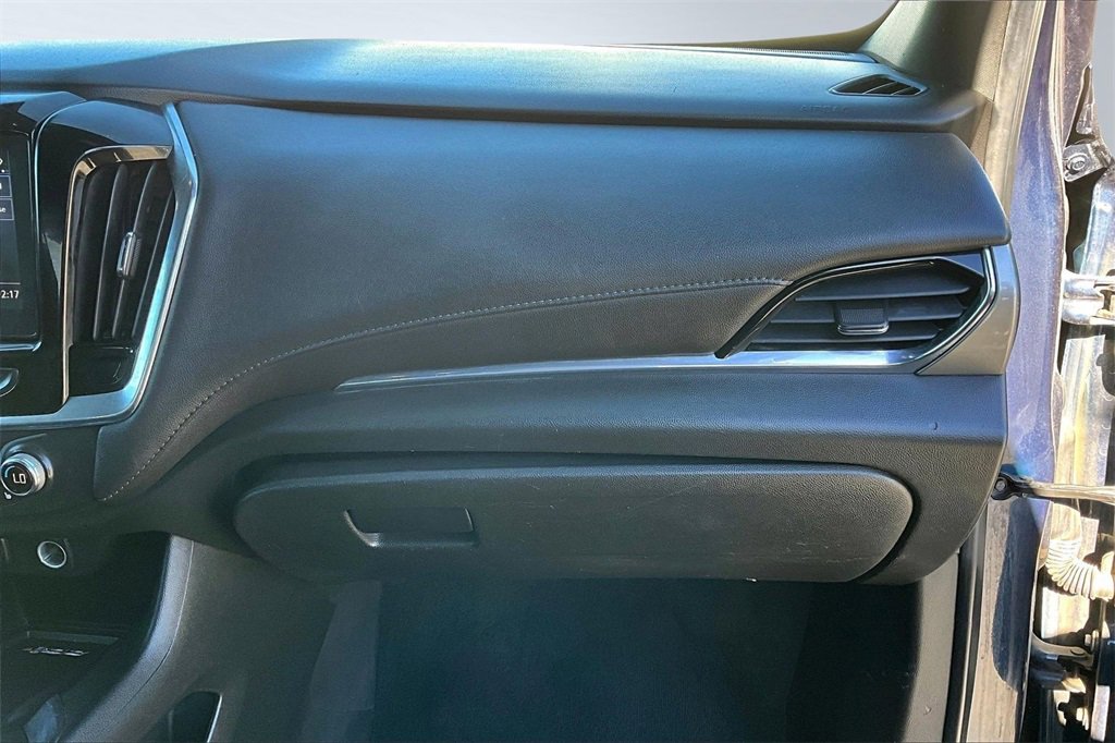 Used 2023 Chevrolet Traverse LT image 18