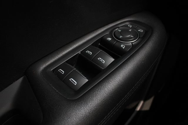 Used 2018 Cadillac XT5 Luxury w/ Driver Awareness Package FWD image 9