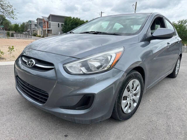 Used 2017 Hyundai Accent SE image 2