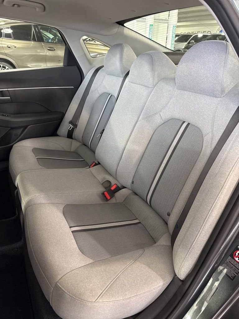 Used 2021 Hyundai Sonata SE FWD image 8