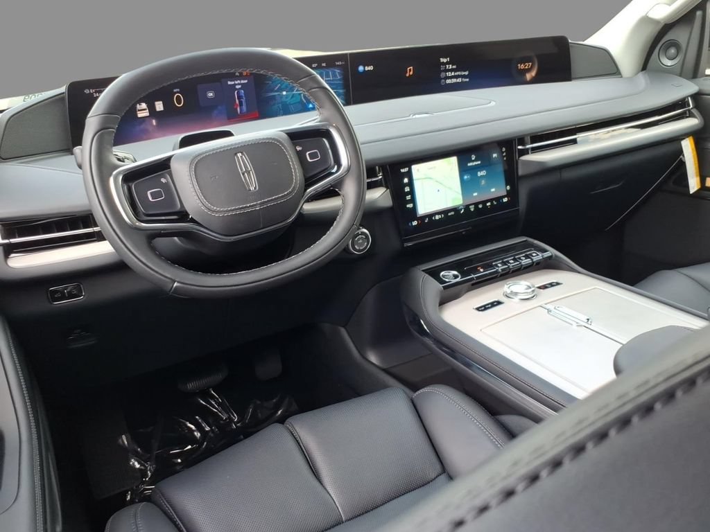 New 2027 Lincoln Navigator L Premier AWD/4WD image 6