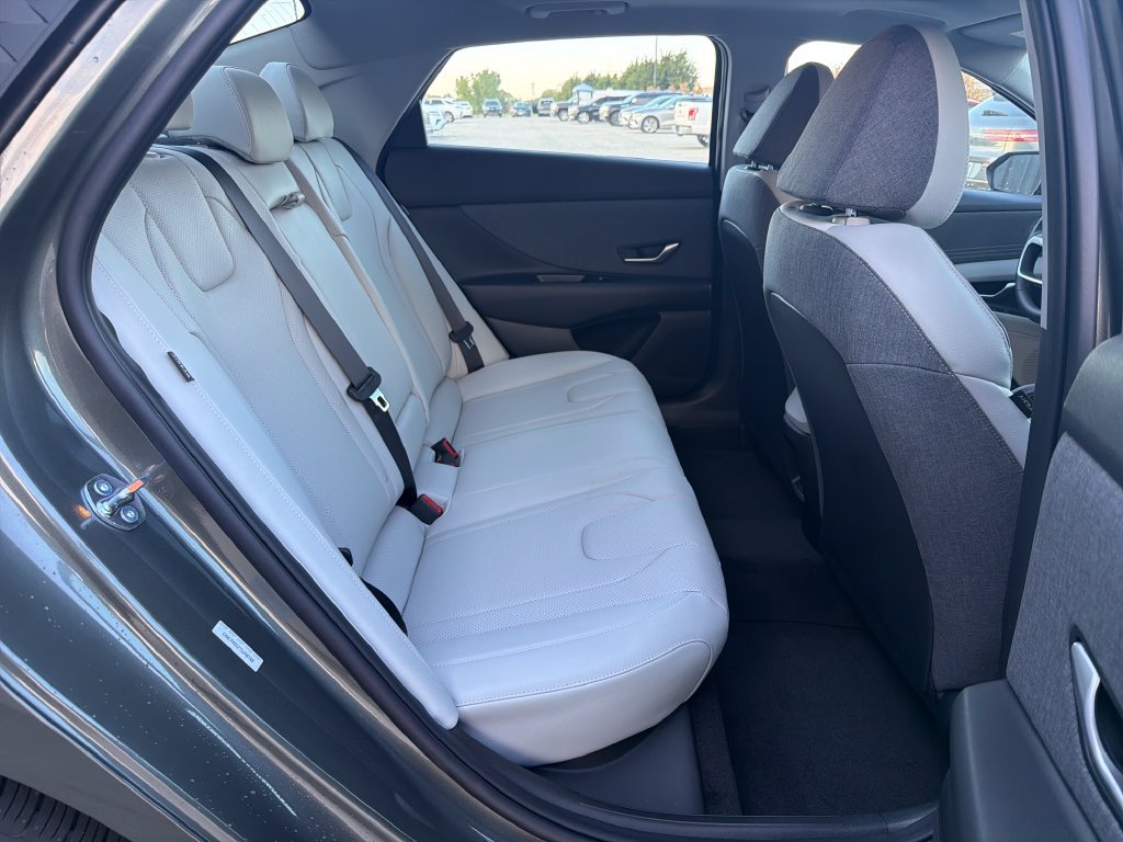 New 2026 Hyundai Elantra SEL Sport FWD image 34