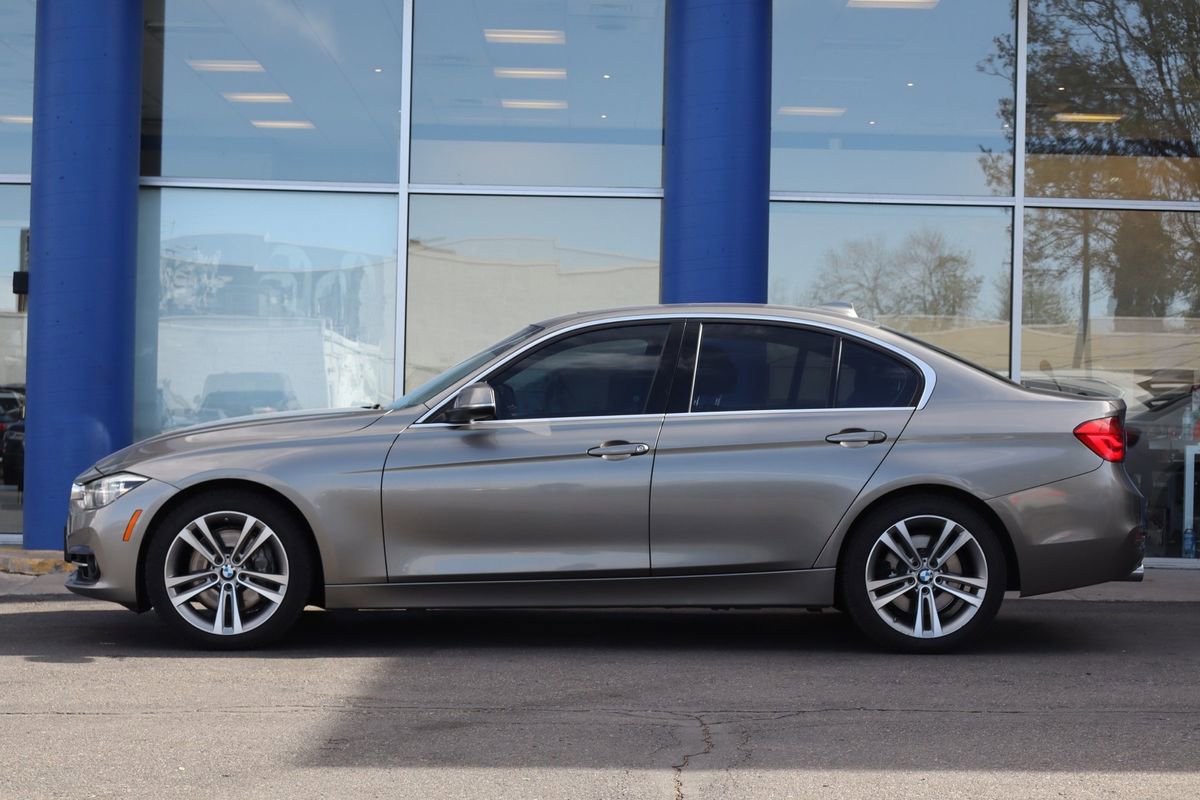 Used 2016 BMW 340i xDrive Sedan AWD/4WD image 2
