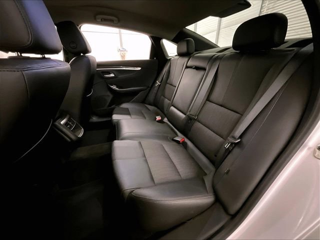 Used 2019 Chevrolet Impala LT FWD image 25