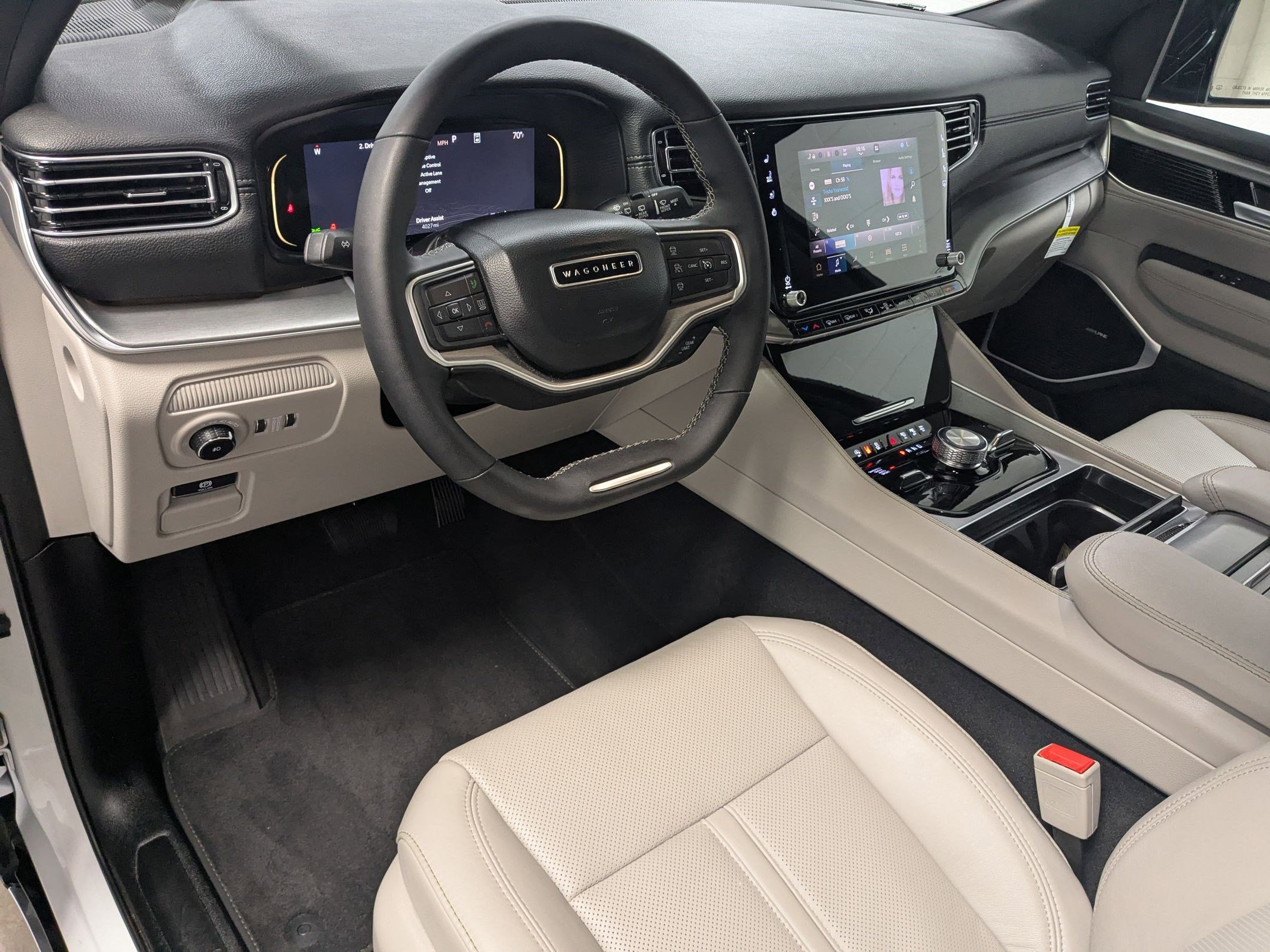 New 2025 Jeep Wagoneer Series II w/ Convenience Group I image 10