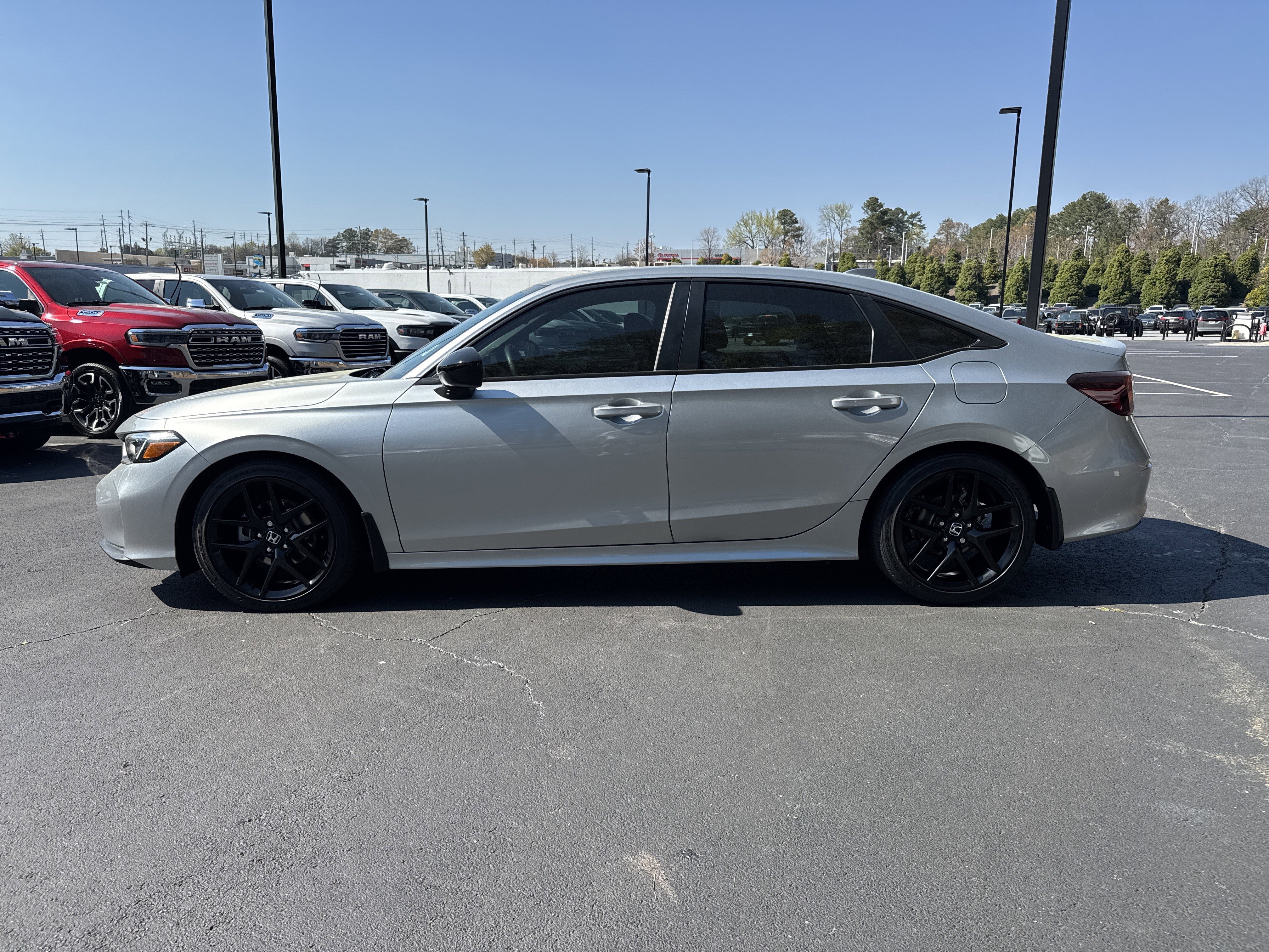 Used 2025 Honda Civic Sport image 4