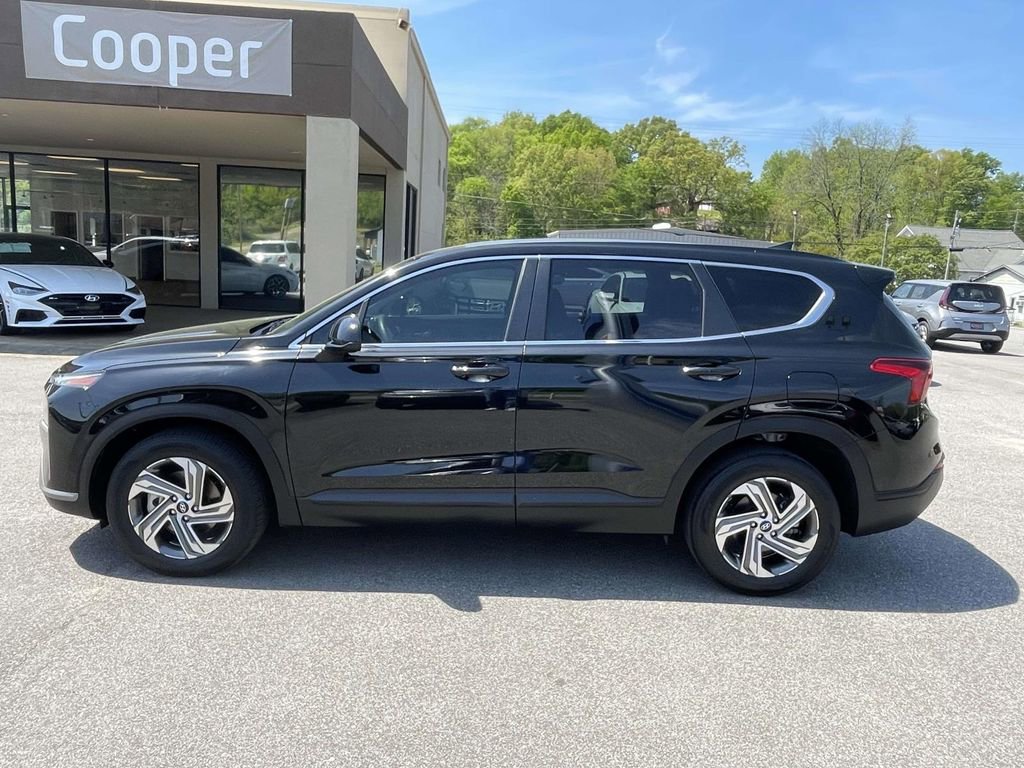 Used 2023 Hyundai Santa Fe SE w/ Cargo Package image 2