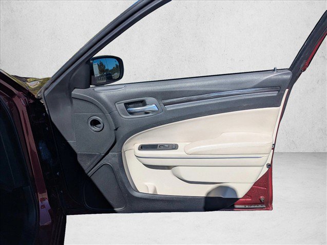 Used 2013 Chrysler 300 C RWD image 25