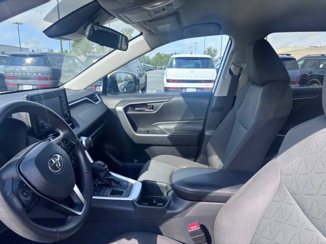Used 2022 Toyota RAV4 XLE w/ XLE Grade Weather Package AWD/4WD image 15