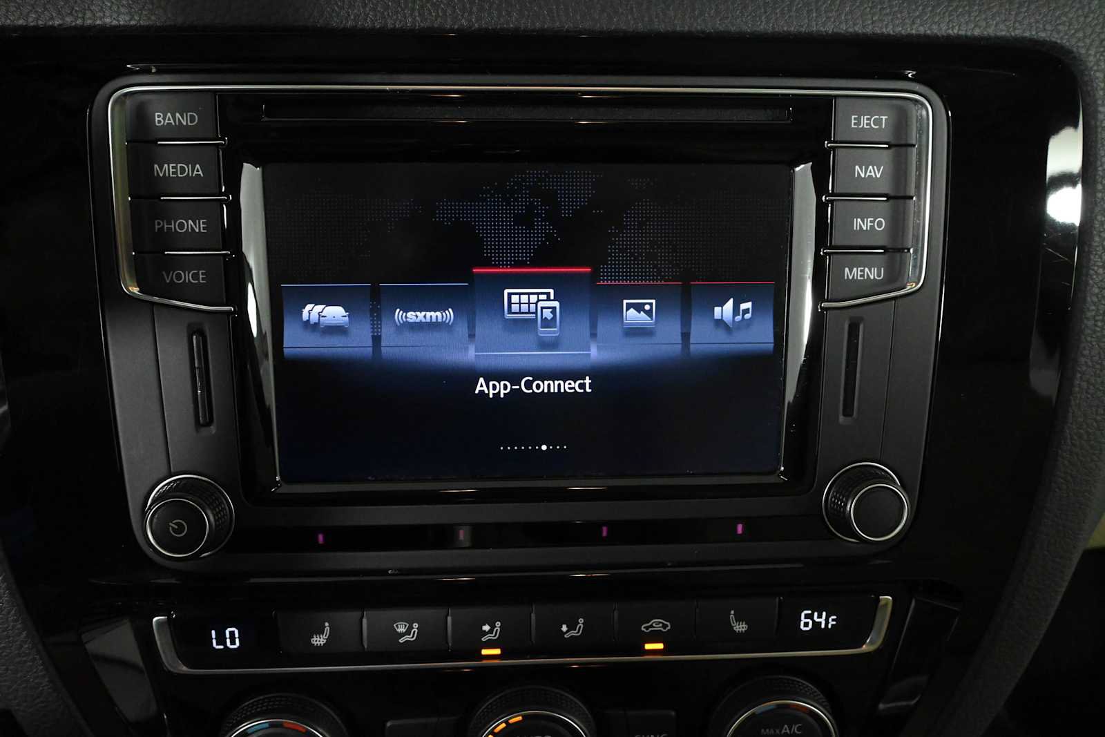 Used 2017 Volkswagen Jetta SEL FWD image 23