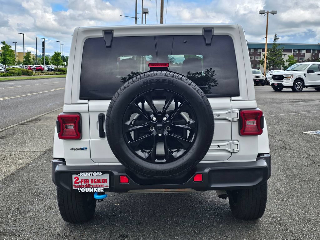 Used 2024 Jeep Wrangler Unlimited Sahara AWD/4WD image 6