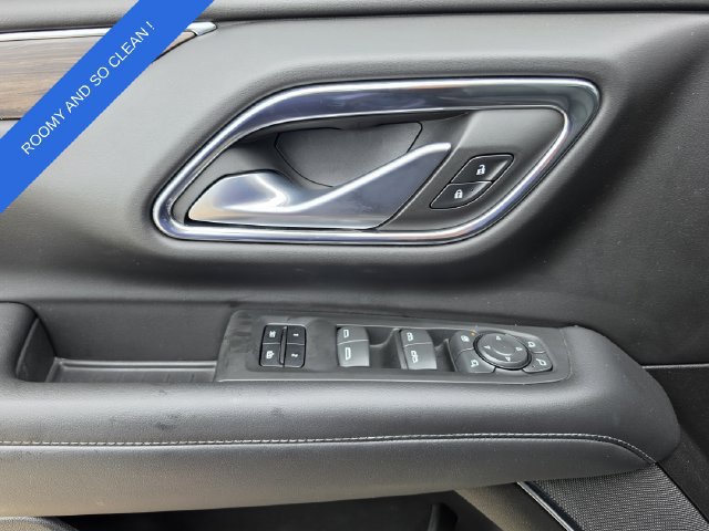 Used 2022 Chevrolet Suburban Z71 w/ Luxury Package AWD/4WD image 19