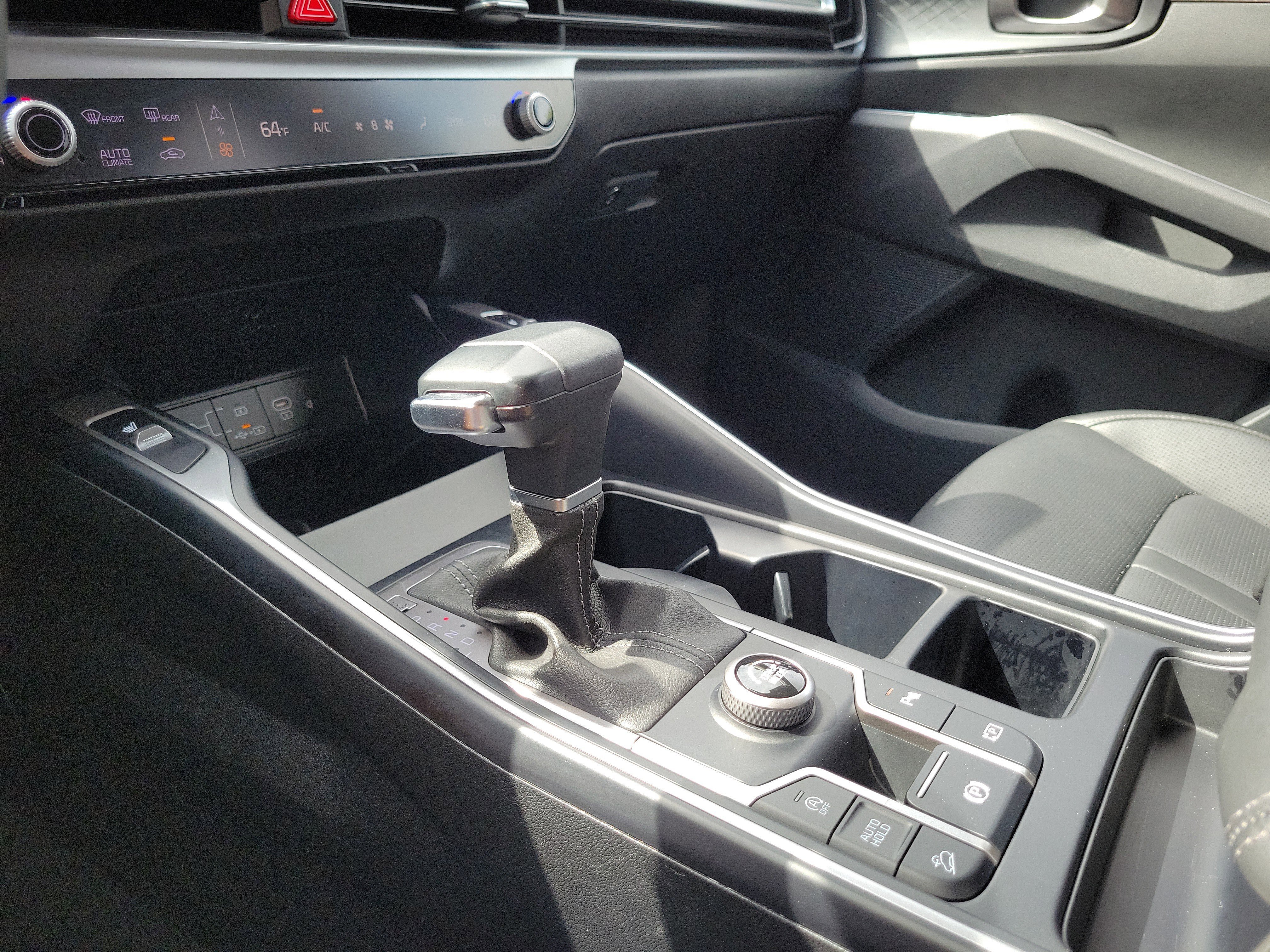 Used 2024 Kia Sorento S FWD image 27
