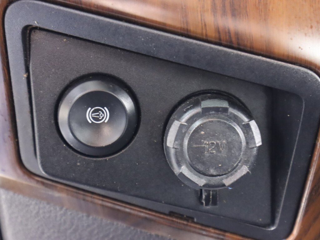 Used 2016 Ford F350 Lariat w/ Lariat Ultimate Package image 25