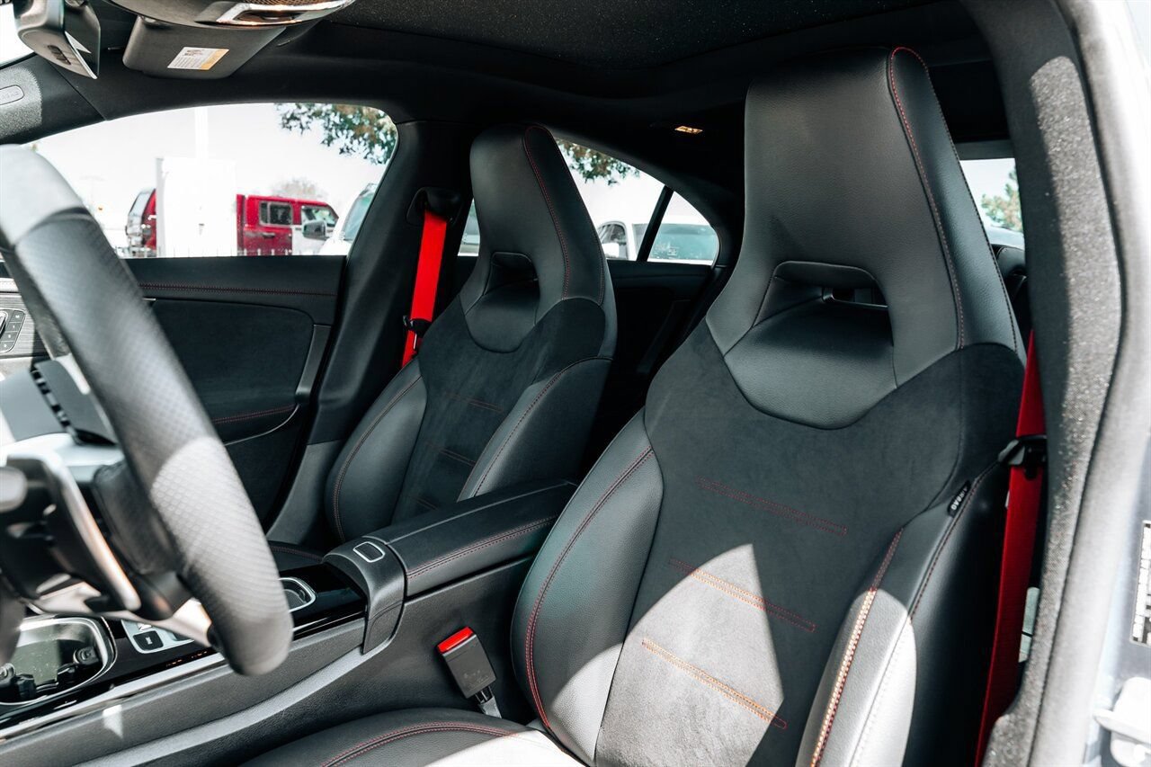 Used 2025 Mercedes-Benz CLA 35 AMG 4MATIC image 23