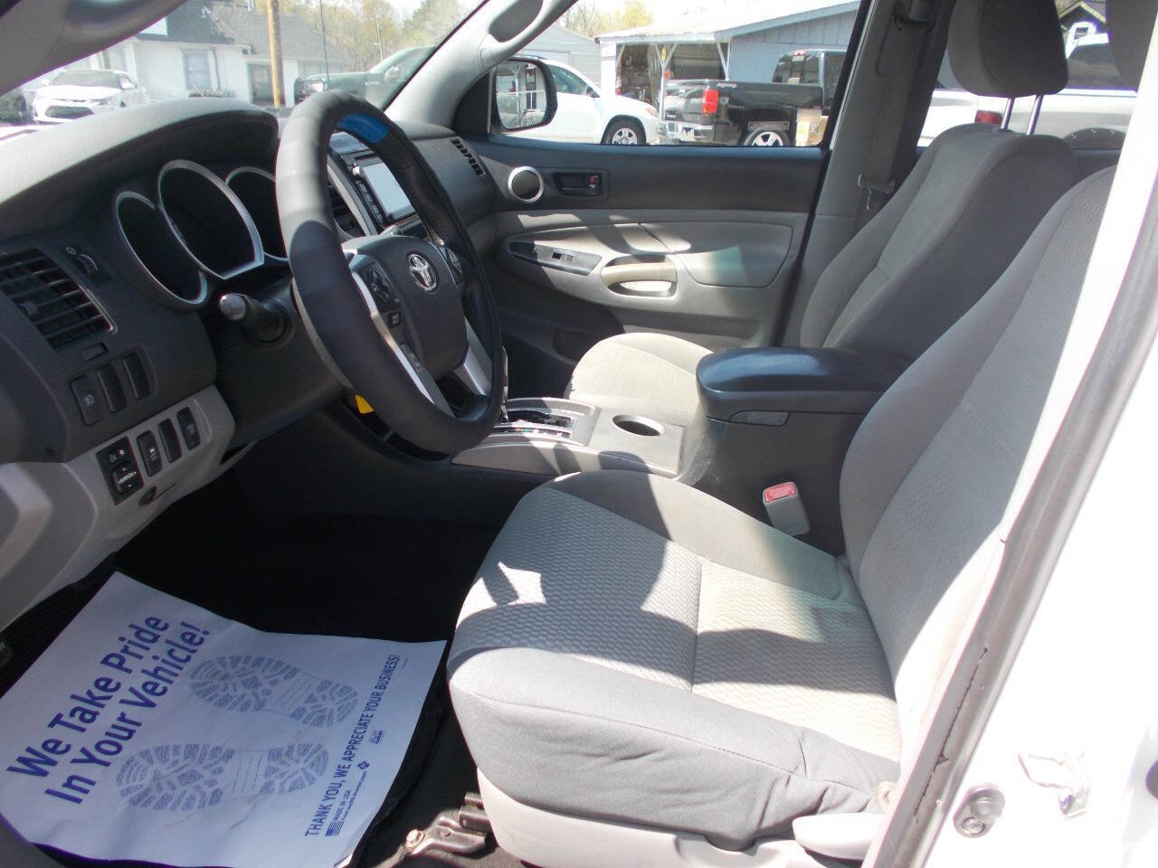 Used 2015 Toyota Tacoma 4x4 Double Cab w/ SR5 Package image 5