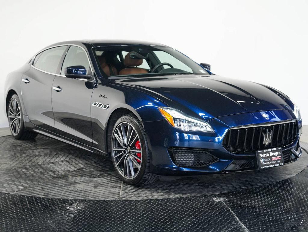 Used 2022 Maserati Quattroporte Modena Q4 AWD/4WD image 3