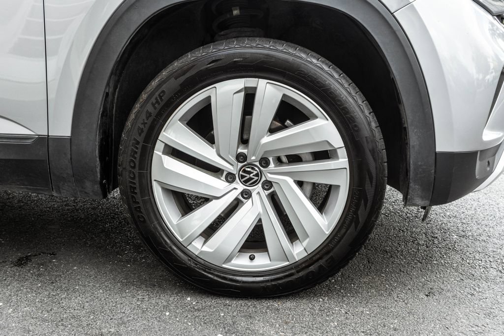 Used 2022 Volkswagen Atlas Cross Sport SE AWD/4WD image 5