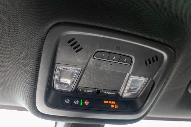 Used 2023 Chevrolet Traverse LT AWD/4WD image 36