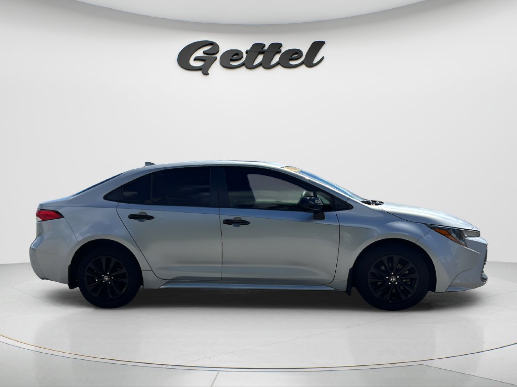 Used 2023 Toyota Corolla LE w/ LE Premium Package FWD image 4