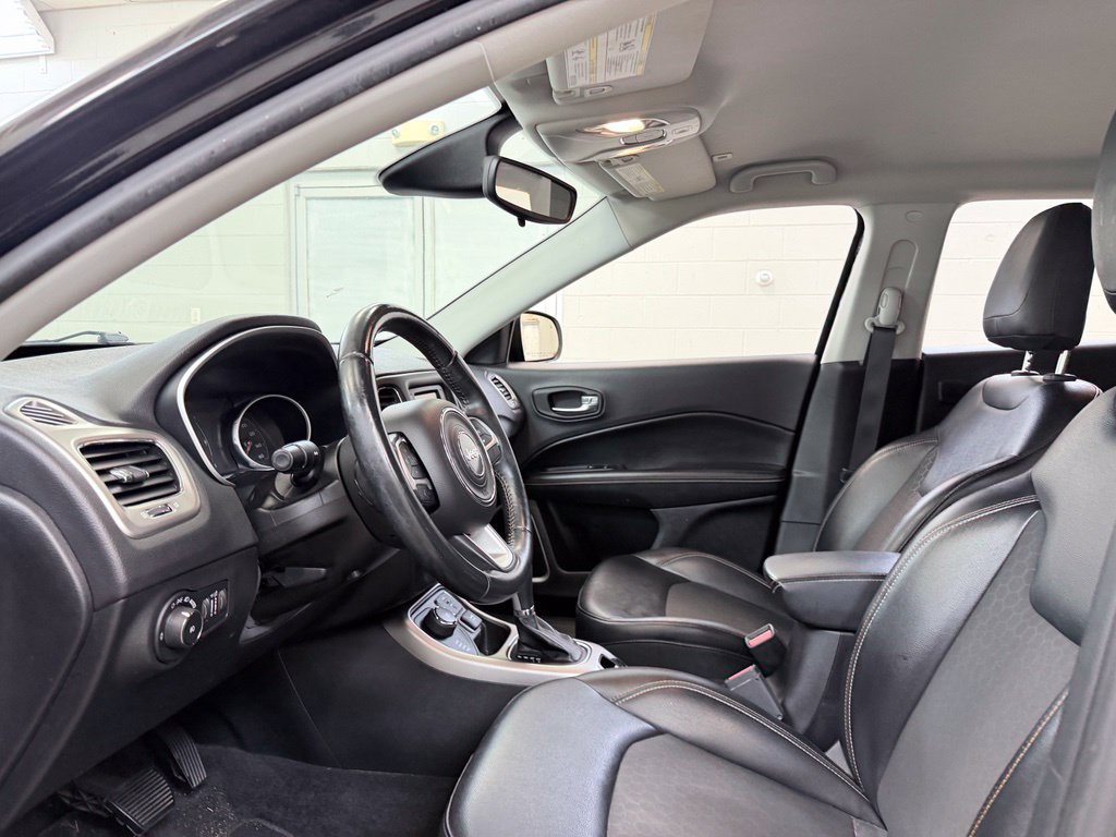 Used 2017 Jeep Compass Latitude w/ Safe & Security Group AWD/4WD image 16