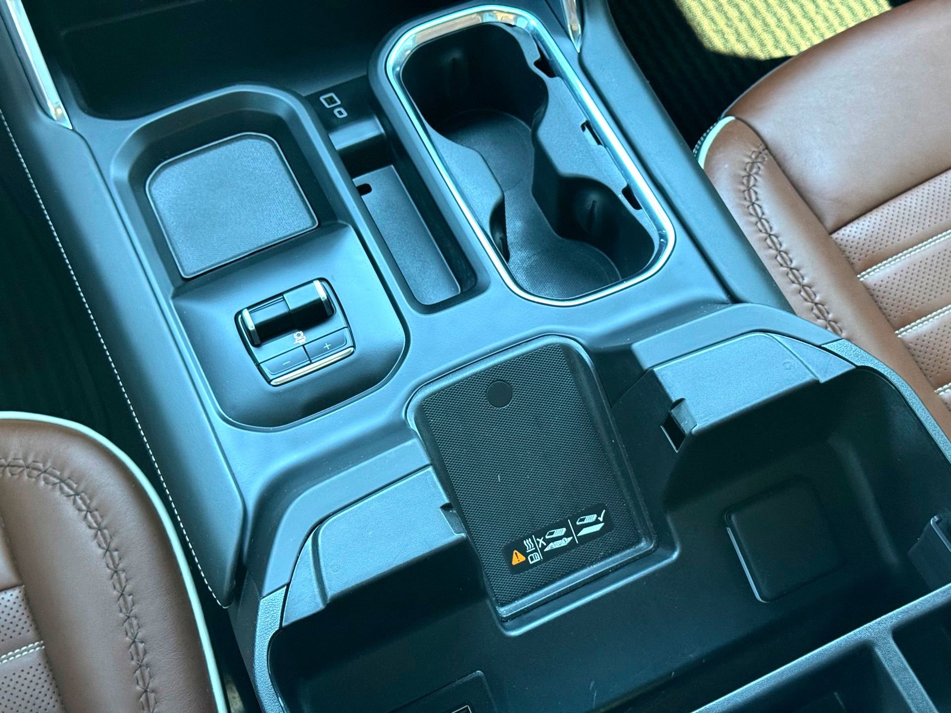 Used 2024 GMC Sierra 2500 Denali Ultimate image 31