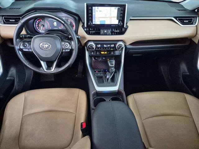 Used 2019 Toyota RAV4 Limited FWD image 17