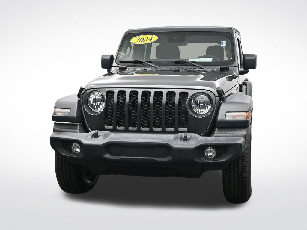Used 2024 Jeep Wrangler Unlimited Sport AWD/4WD image 2