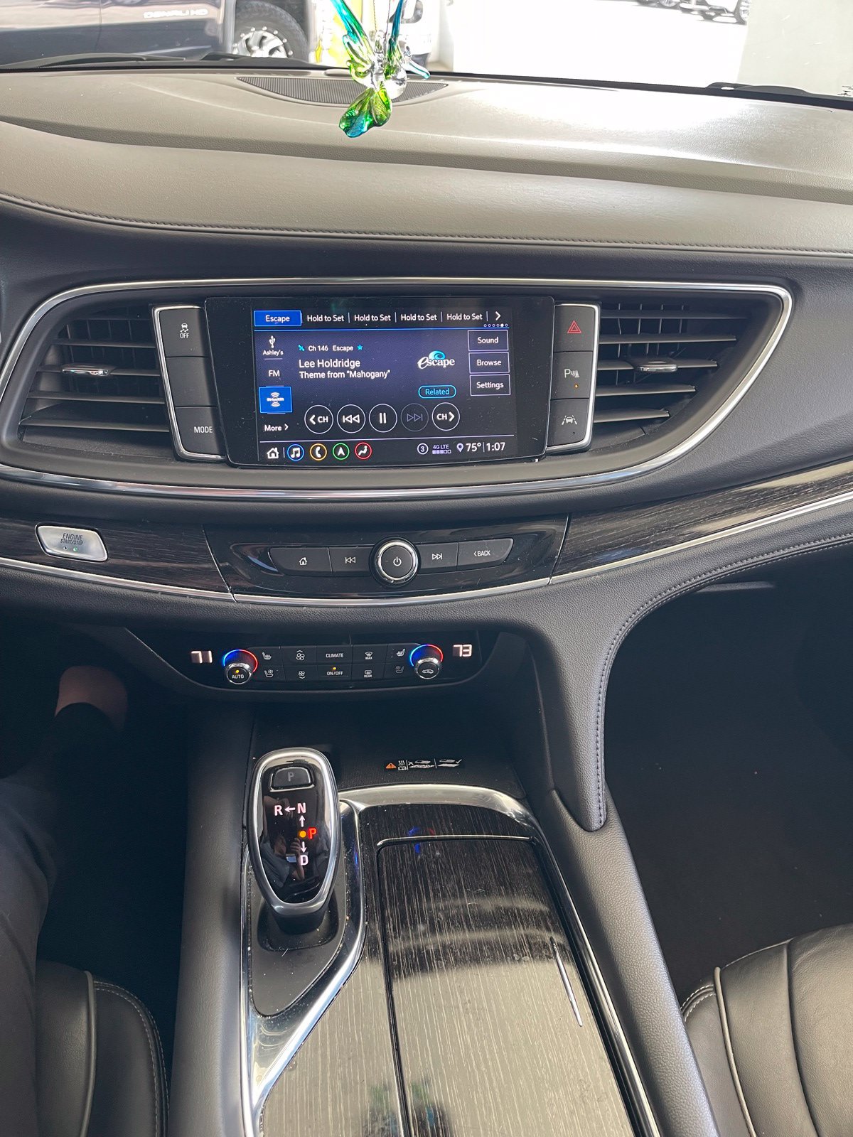 Used 2021 Buick Enclave Avenir w/ Avenir Technology Package FWD image 18