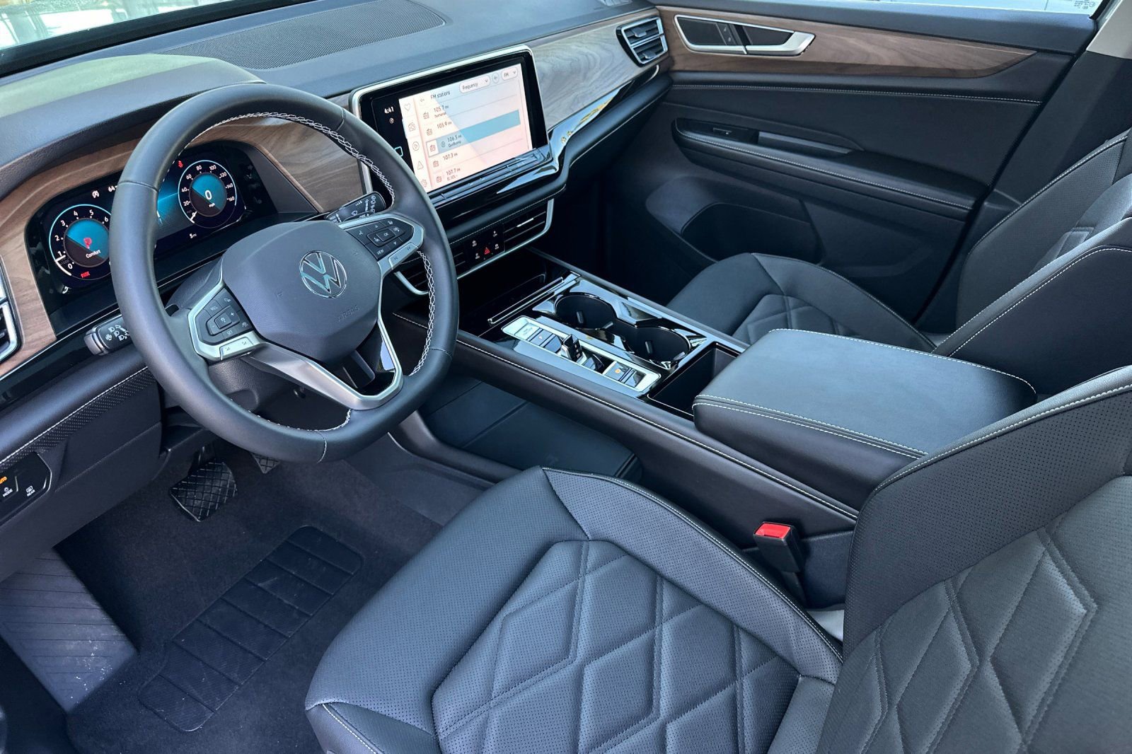 New 2026 Volkswagen Atlas SE image 8