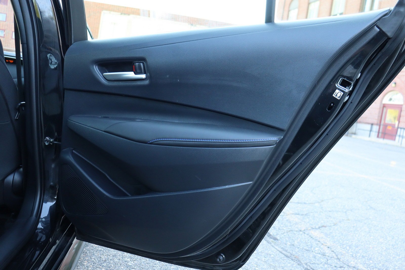 Used 2020 Toyota Corolla SE w/ SE Premium Package FWD image 36
