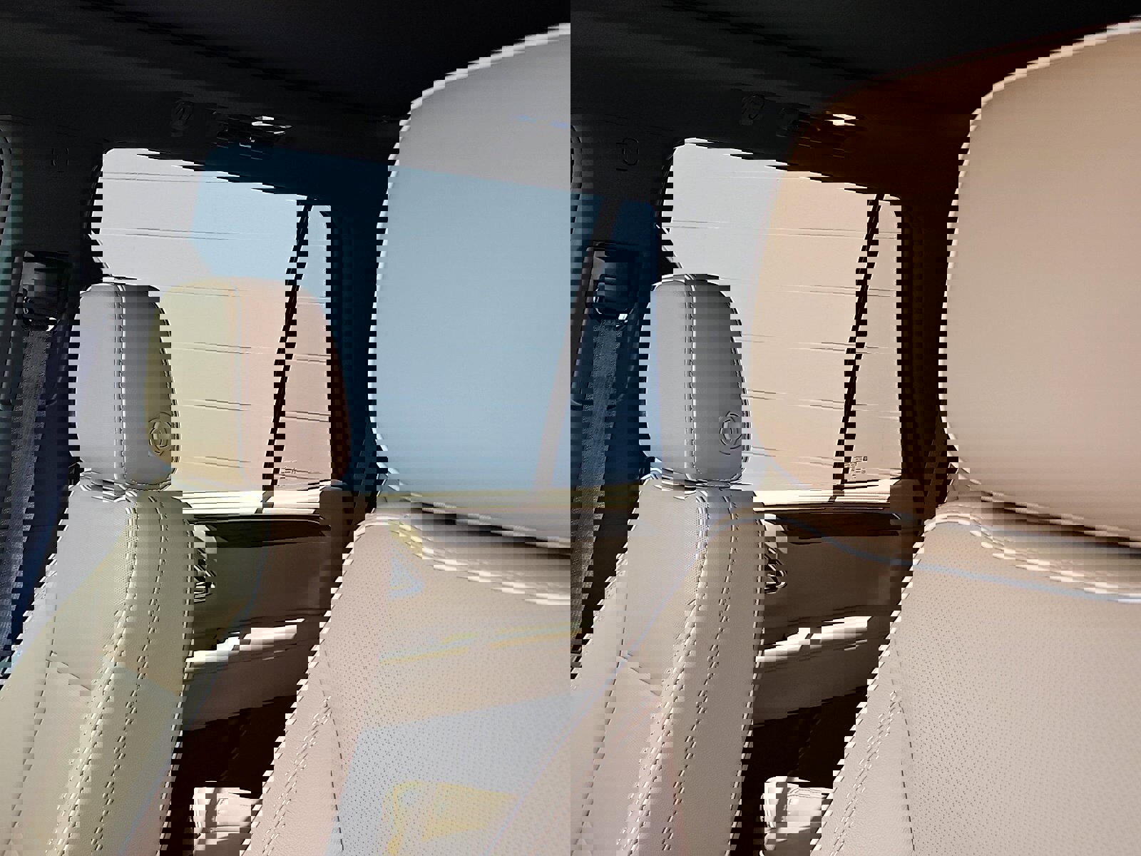 Used 2021 Chevrolet Tahoe Premier w/ Premium Package image 10