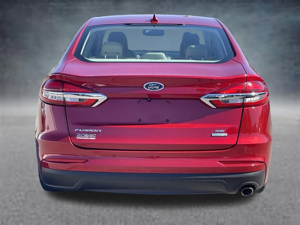 Used 2020 Ford Fusion SE image 19