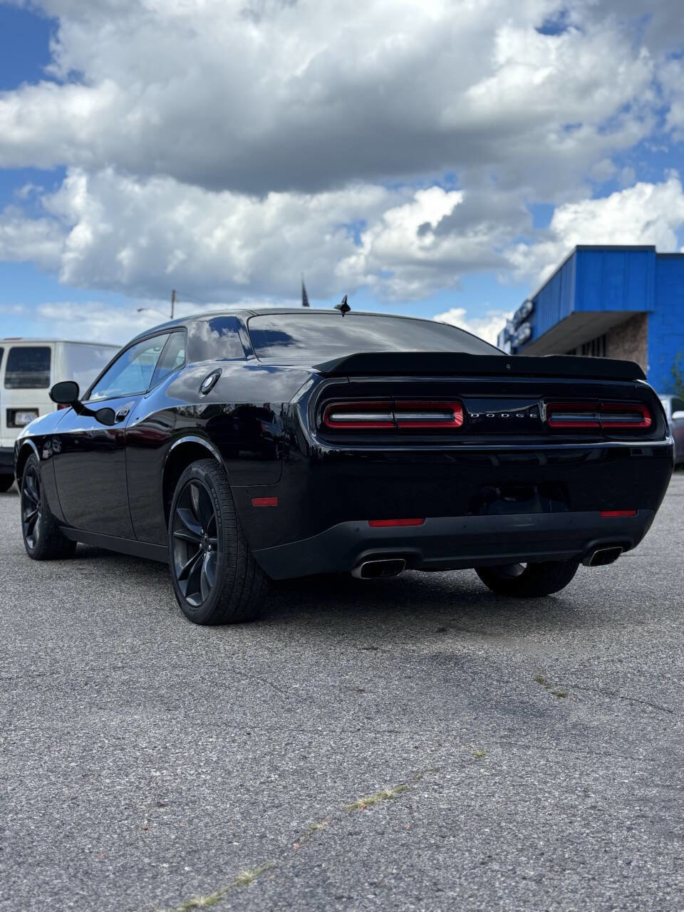 Used 2016 Dodge Challenger R/T w/ Driver Convenience Group image 4