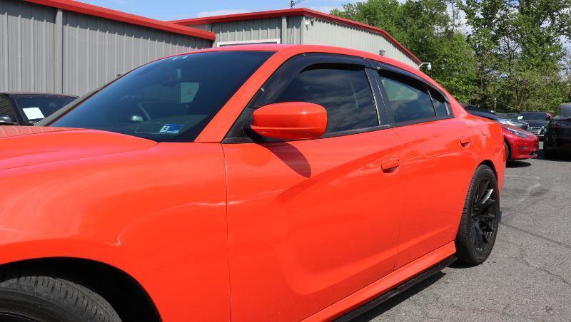 Used 2017 Dodge Charger R/T Scat Pack RWD image 4