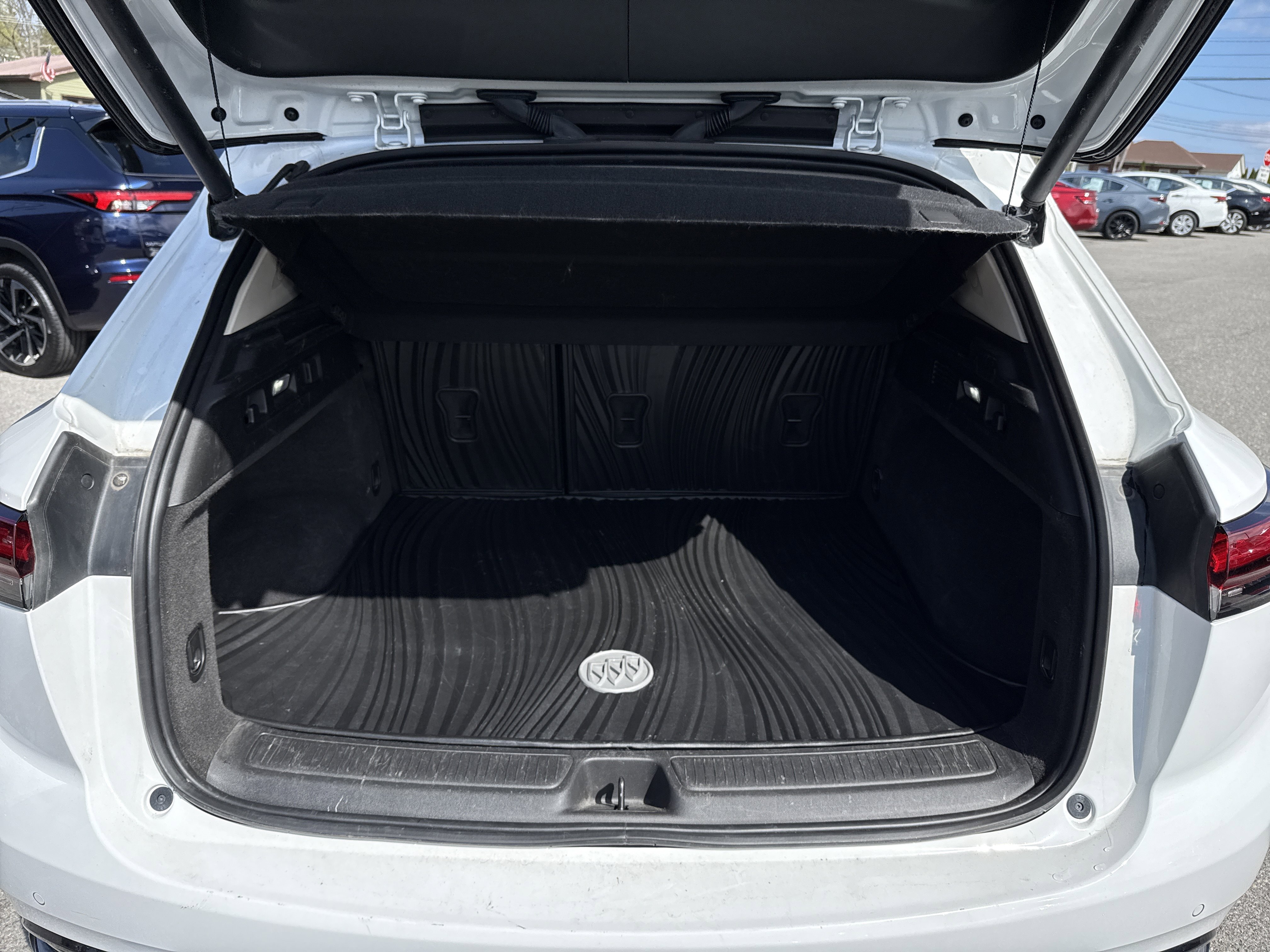 Used 2023 Buick Envision Essence w/ Sport Touring Package image 5