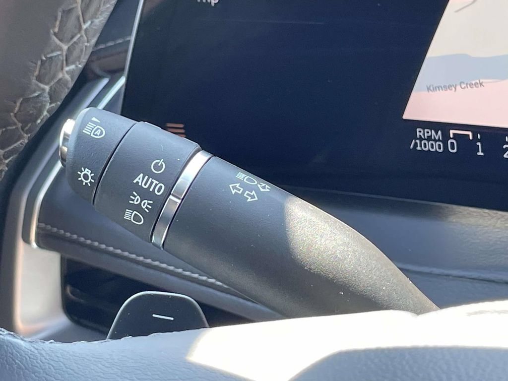 Used 2025 Cadillac XT4 Premium Luxury AWD/4WD image 15