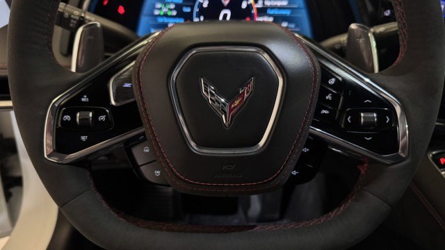 Used 2023 Chevrolet Corvette Stingray Premium Cpe w/ Z51 Performance Package image 9