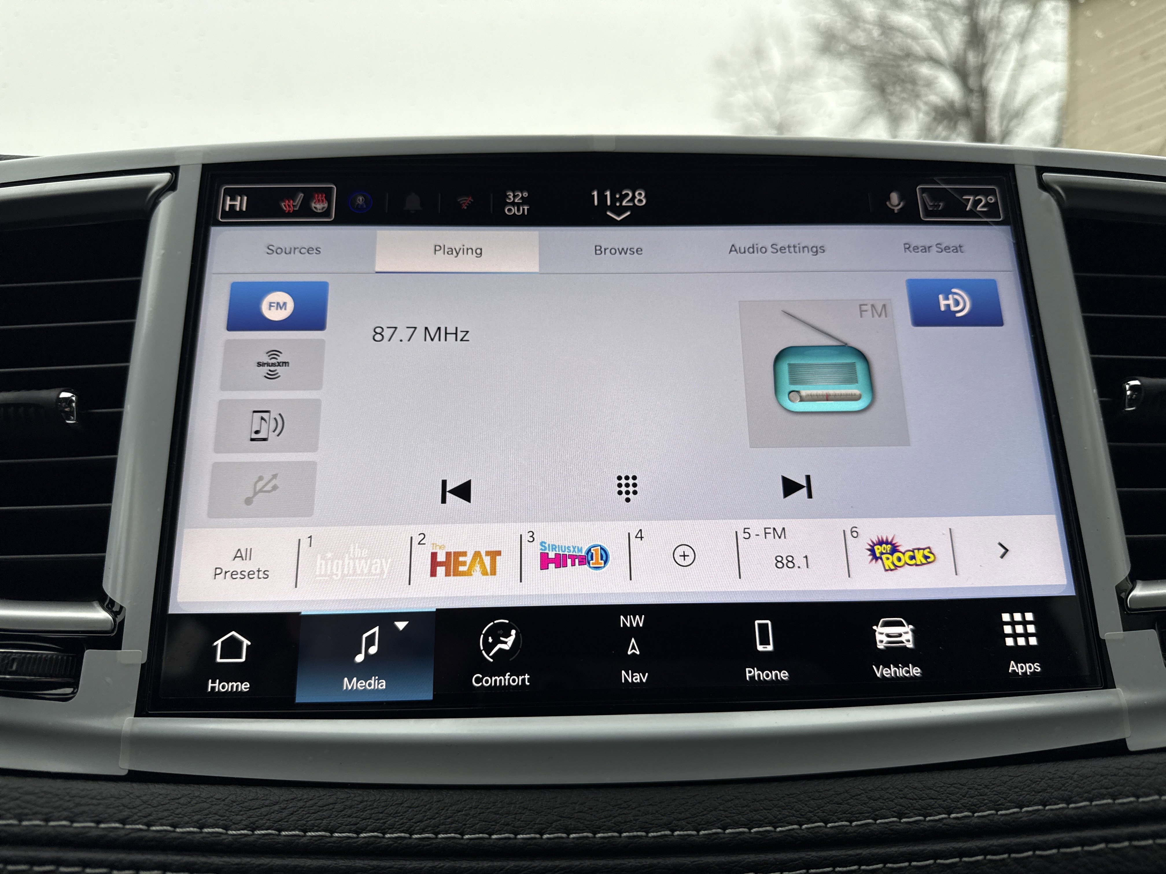 New 2026 Chrysler Pacifica Limited w/ Uconnect Theater Family Group image 19