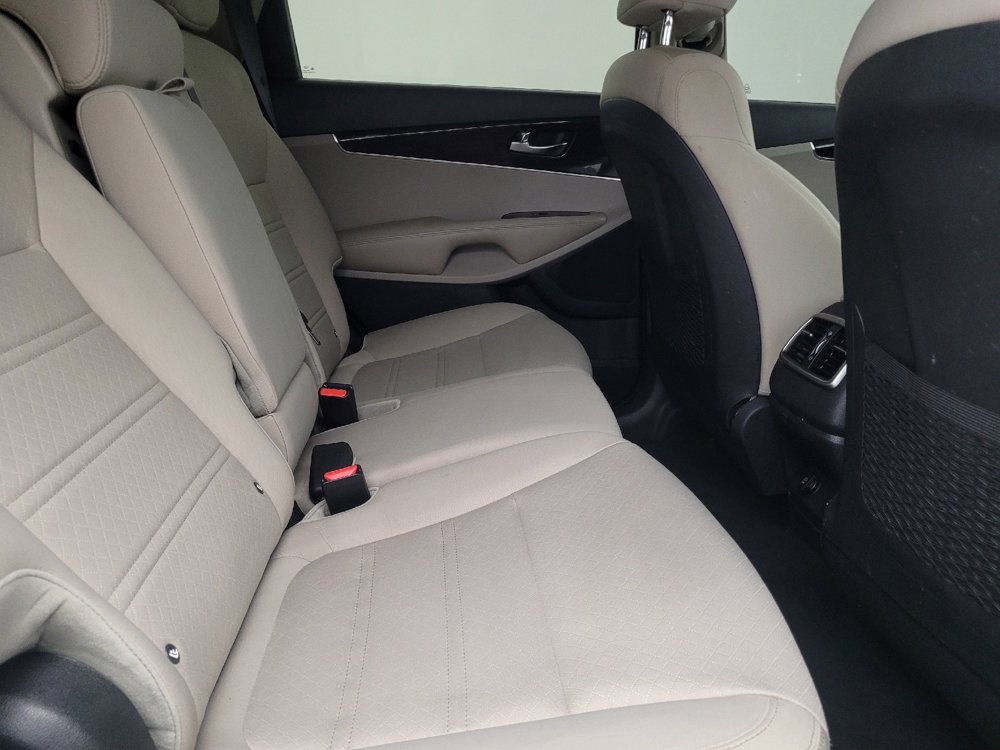 Used 2020 Kia Sorento S image 19