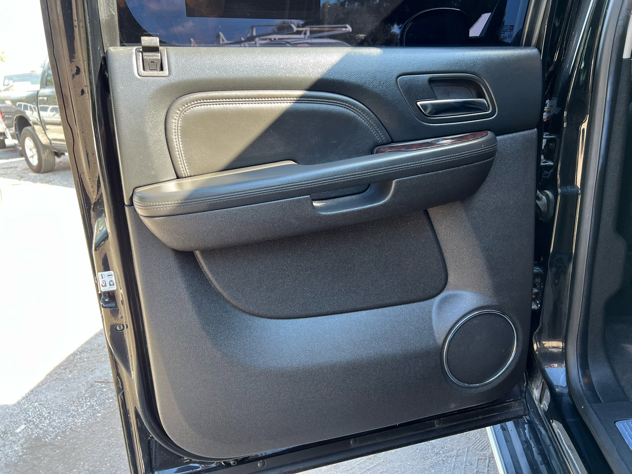 Used 2014 GMC Yukon XL Denali image 20