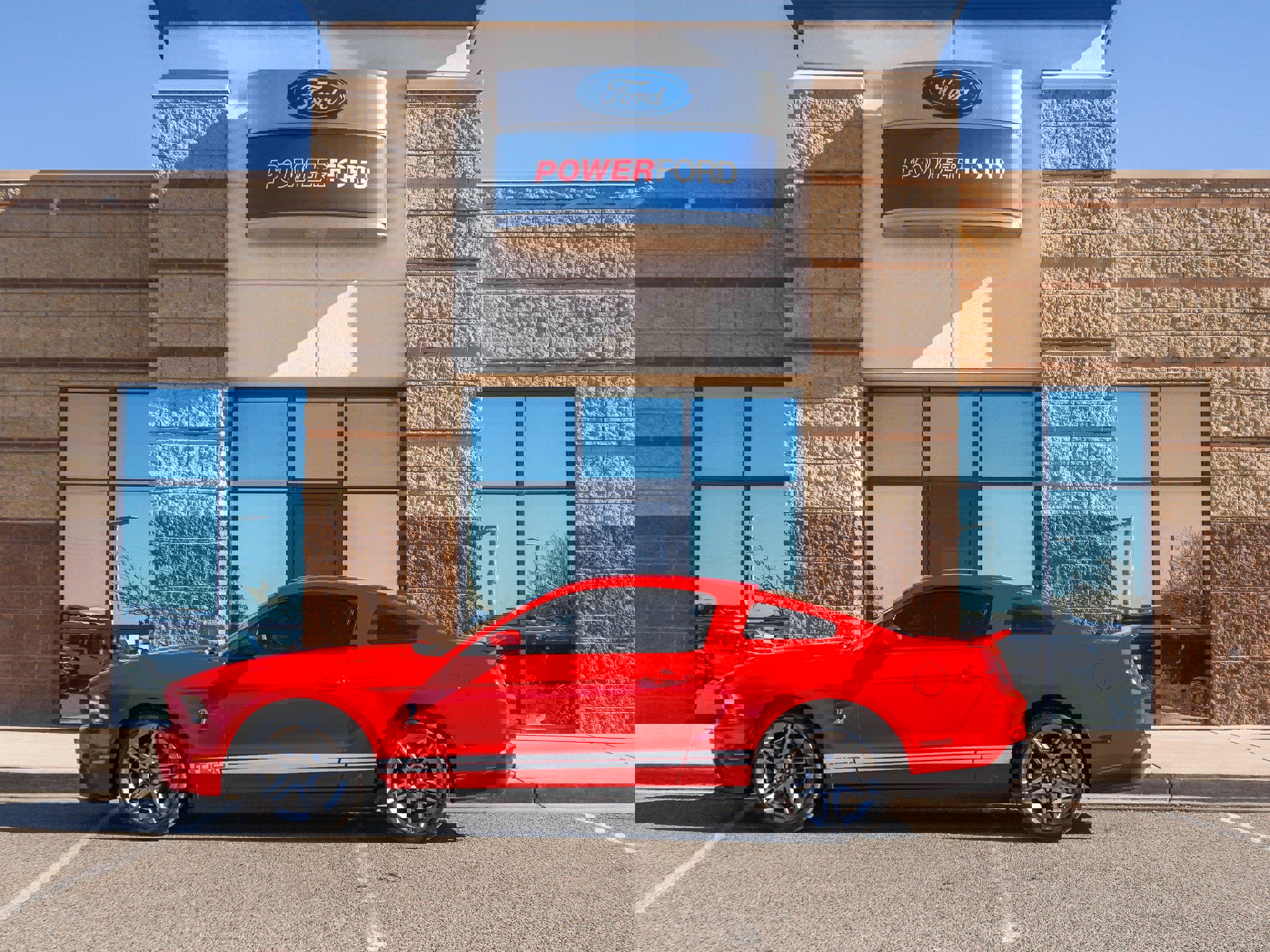 Used 2011 Ford Mustang Shelby GT500 w/ Electronics Pkg image 9