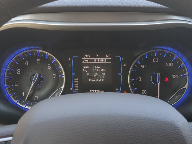 Used 2017 Chrysler Pacifica LX FWD image 24